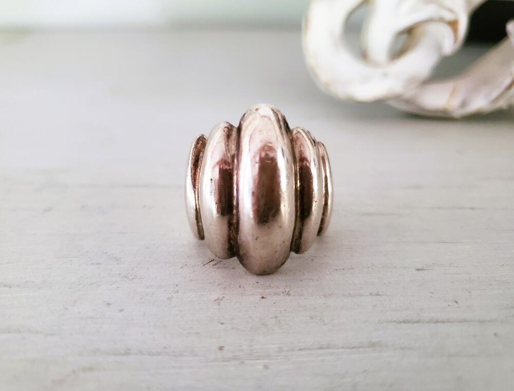 Vintage 1970s Sterling Silver Chunky Ribbed Dome Ring